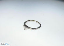 Load image into Gallery viewer, Engagement RING 18KWGOLD s/w HS Diamond.