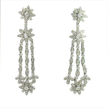 Load image into Gallery viewer, Earrings 18KWGOLD s/w Diamond.