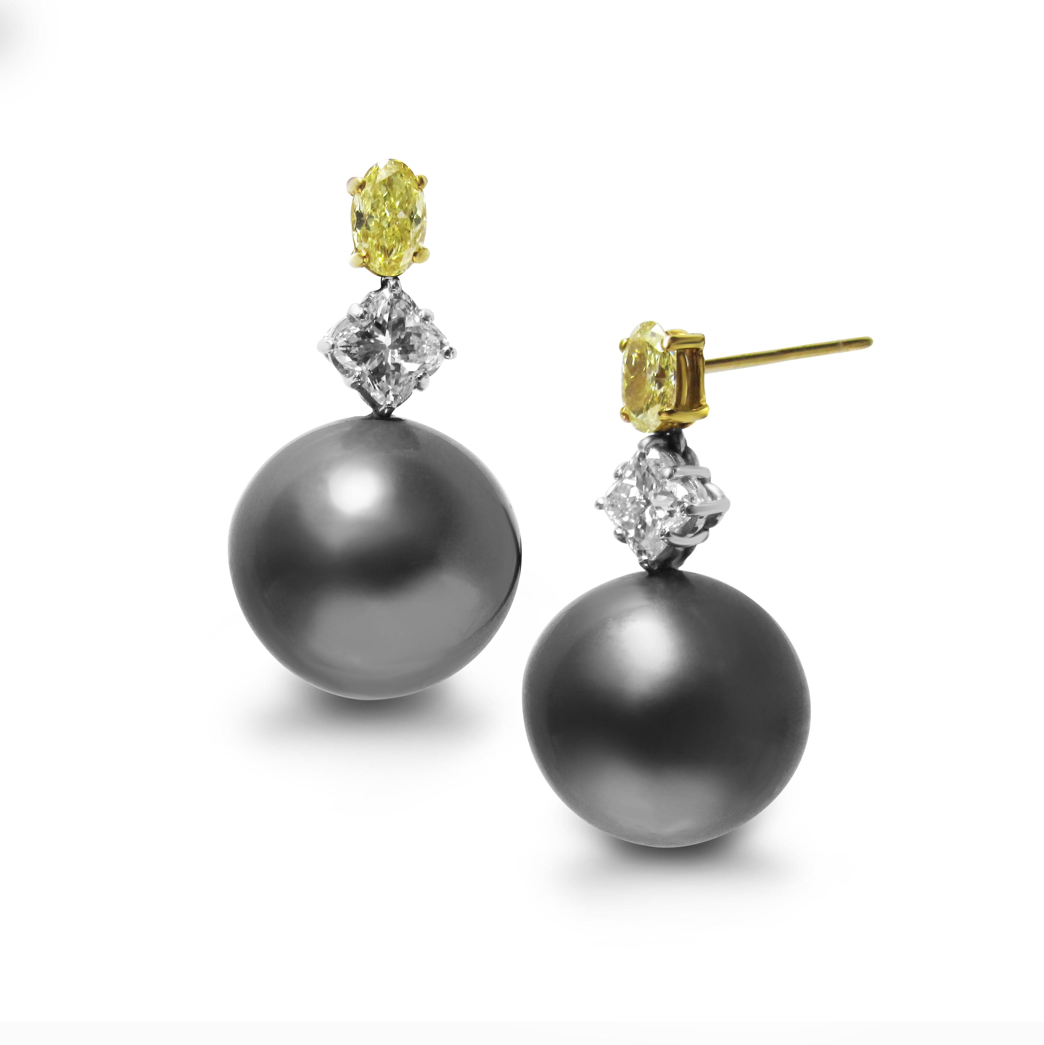 Earrings 18KW&YGOLD s/w Lily cut diamond & Fancy intense diamond &Pearls