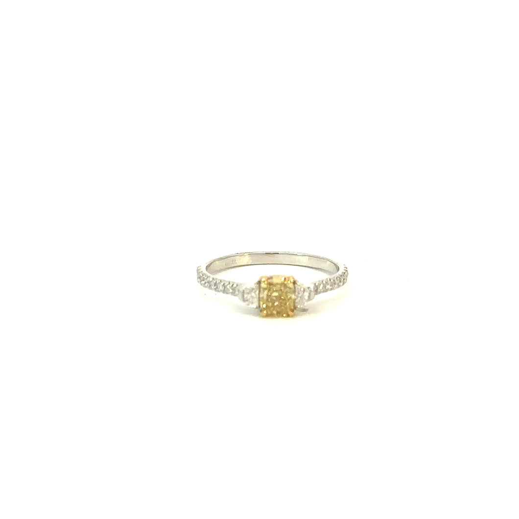 Handmade Ring 18KW/Y Gold s/w Fancy intense diamond