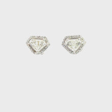 Load and play video in Gallery viewer, Earrings 18KWGOLD s/w Diamond cut diamond
