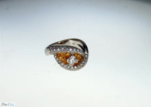 Load and play video in Gallery viewer, RING PT950&amp;YGOLD s/w LILY Cut Diamond &amp; Natural Fancy Diamond &amp;White Diamond
