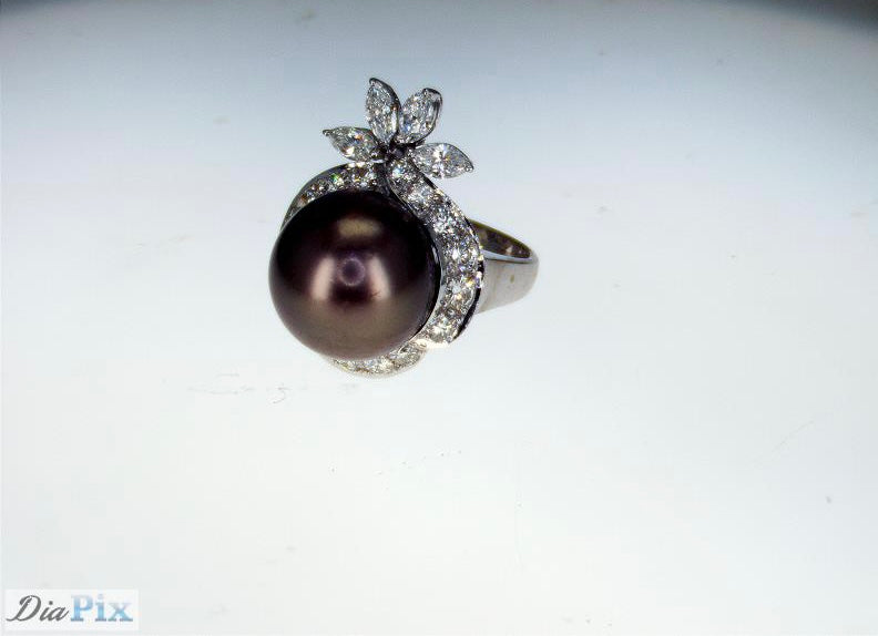 RING 18KWGOLD s/w Black Pearl &Marquis Diamond & Round diamond