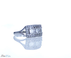 Ring 18kw gold s/w crisscut diamond &Rd diamond