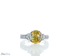 Load image into Gallery viewer, H.M Ring PT950&amp;18ky gold s/w Fancy intense yellow Diamond
