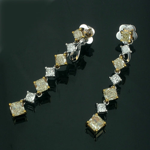 Earrings 18KW GOLD s/w Fancy intense yellow& white diamond